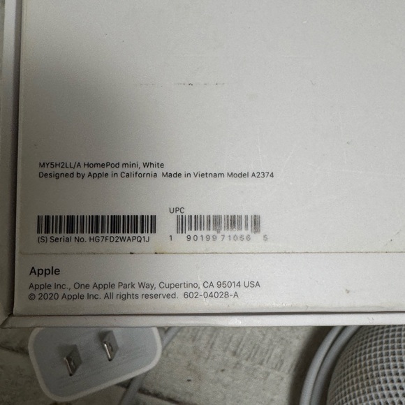 Apple Home Pod mini Smart Speaker in white - Picture 4 of 6